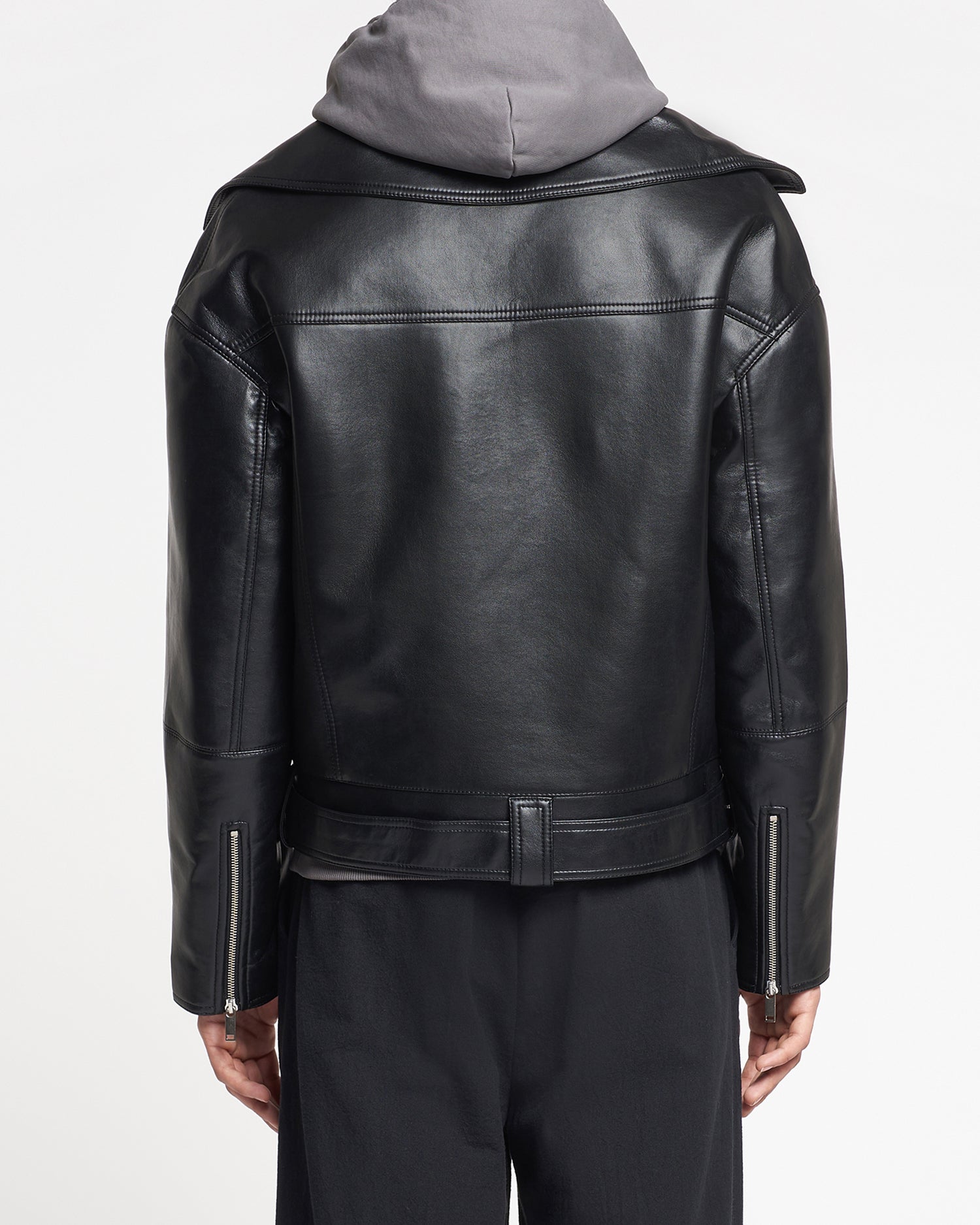 Blouson de motard pour homme en cuir régénéré noir avec accessoires argentés