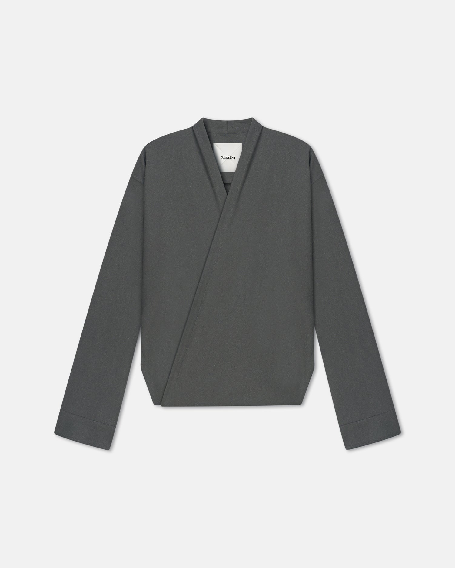 Chemisier portefeuille en soie grège gris foncé, coupe oversize, col en V, manches longues