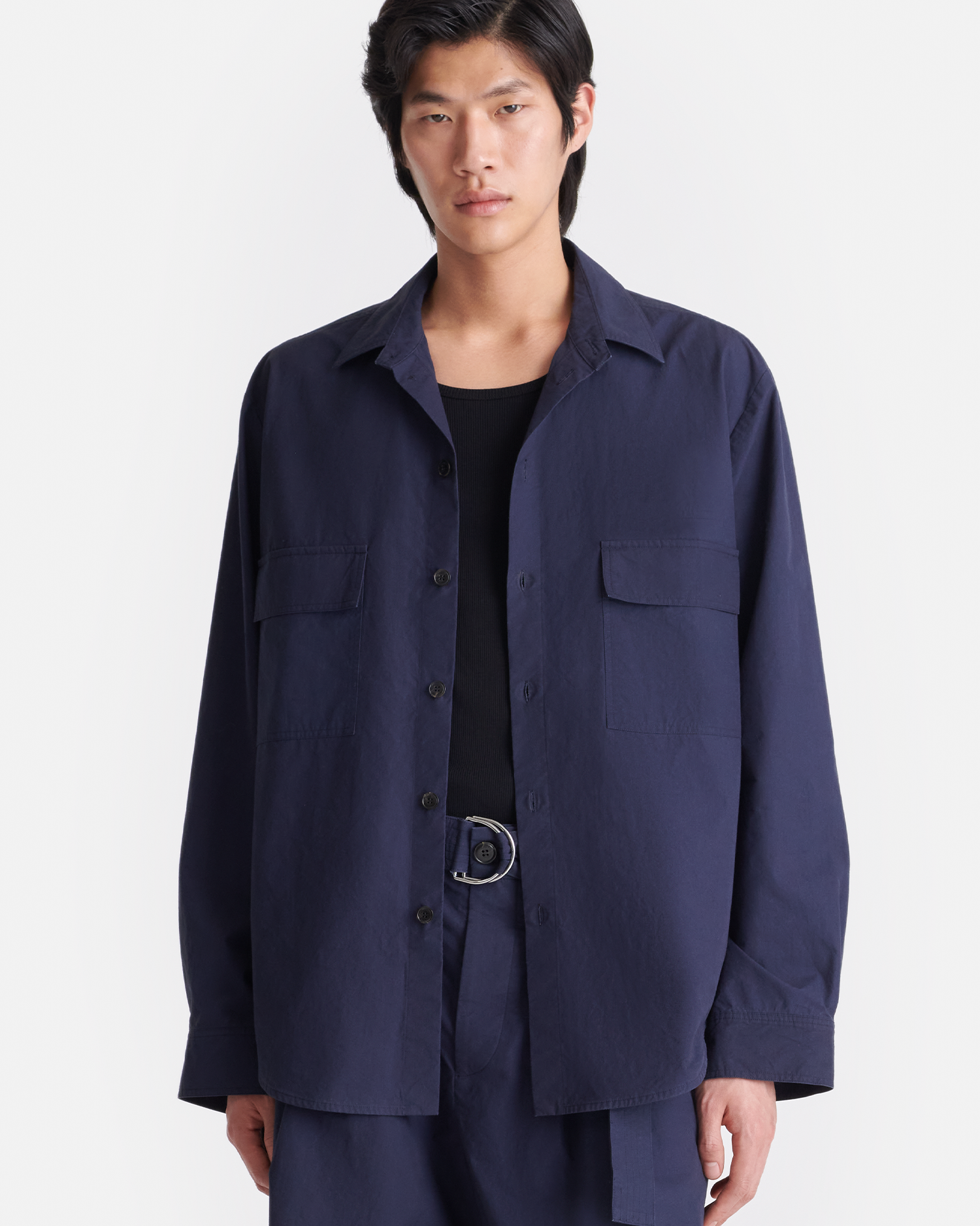 Chemise boutonnée à manches longues en popeline épaisse bleu marine à col classique