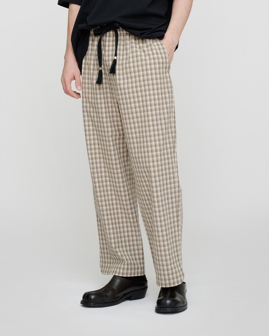 Pantalon ample à cordon de serrage en tissu chemise à carreaux avec pompons gris crème à jambe large
