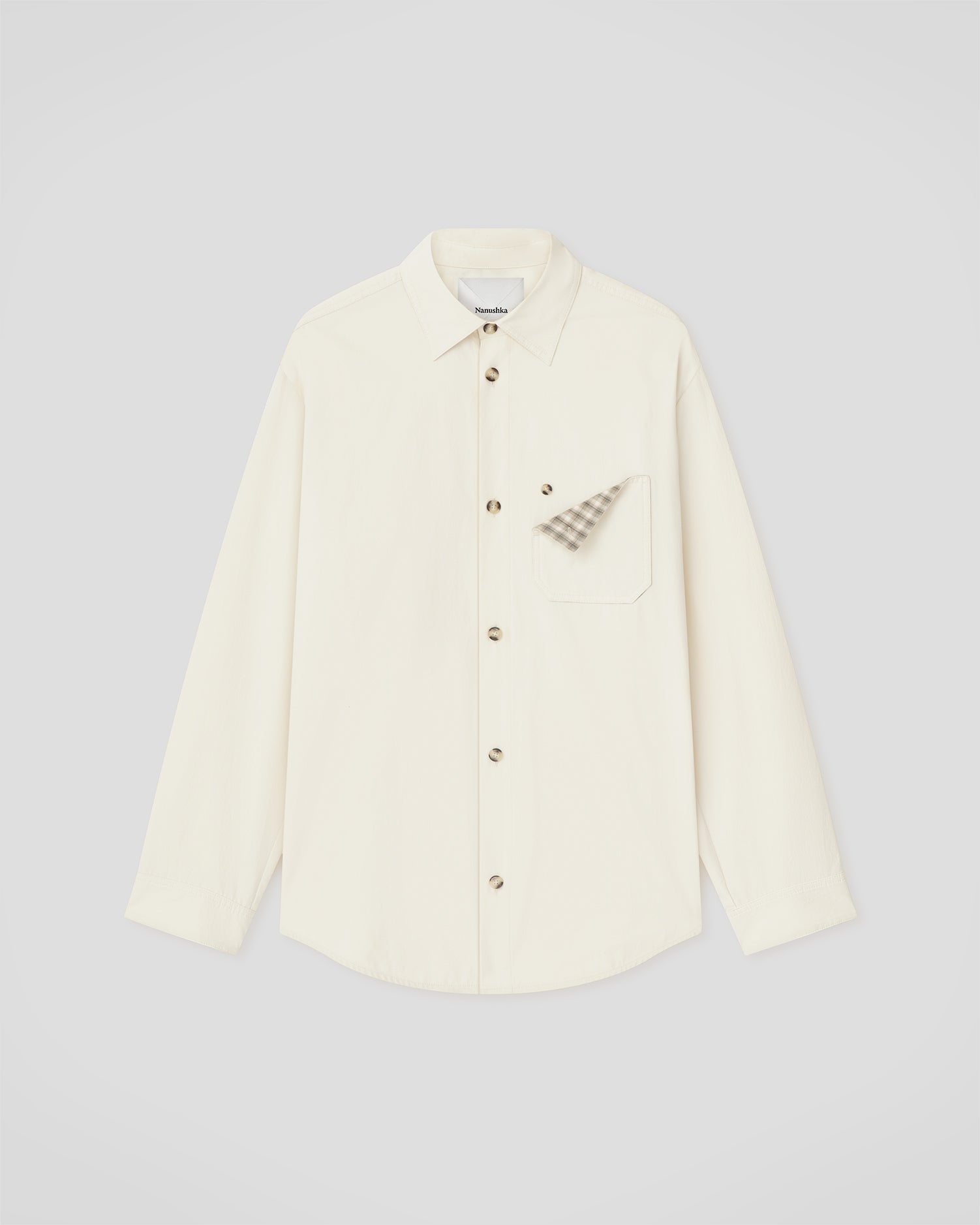 Chemise boutonnée à manches longues en coton crème avec poche poitrine