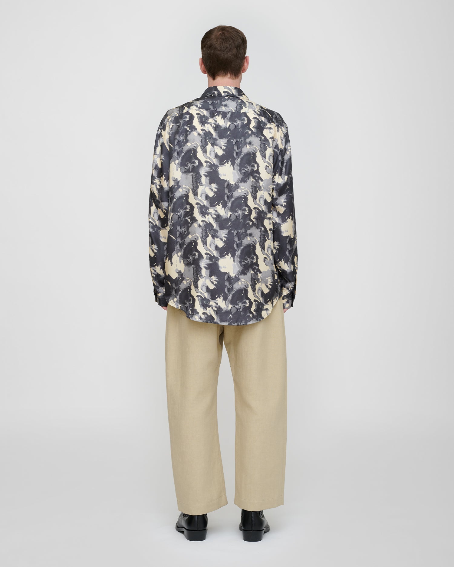 Chemise en Soie Sergée Imprimé Aquarelle Abstraite Coupe Droite Manches Longues Multicolore