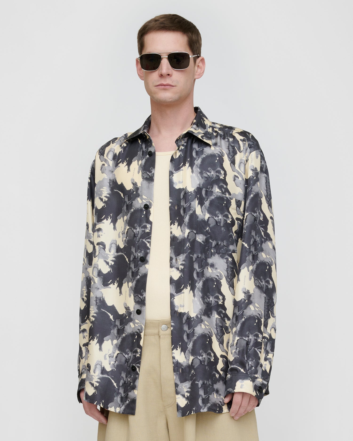 Chemise en Soie Sergée Imprimé Aquarelle Abstraite Coupe Droite Manches Longues Multicolore