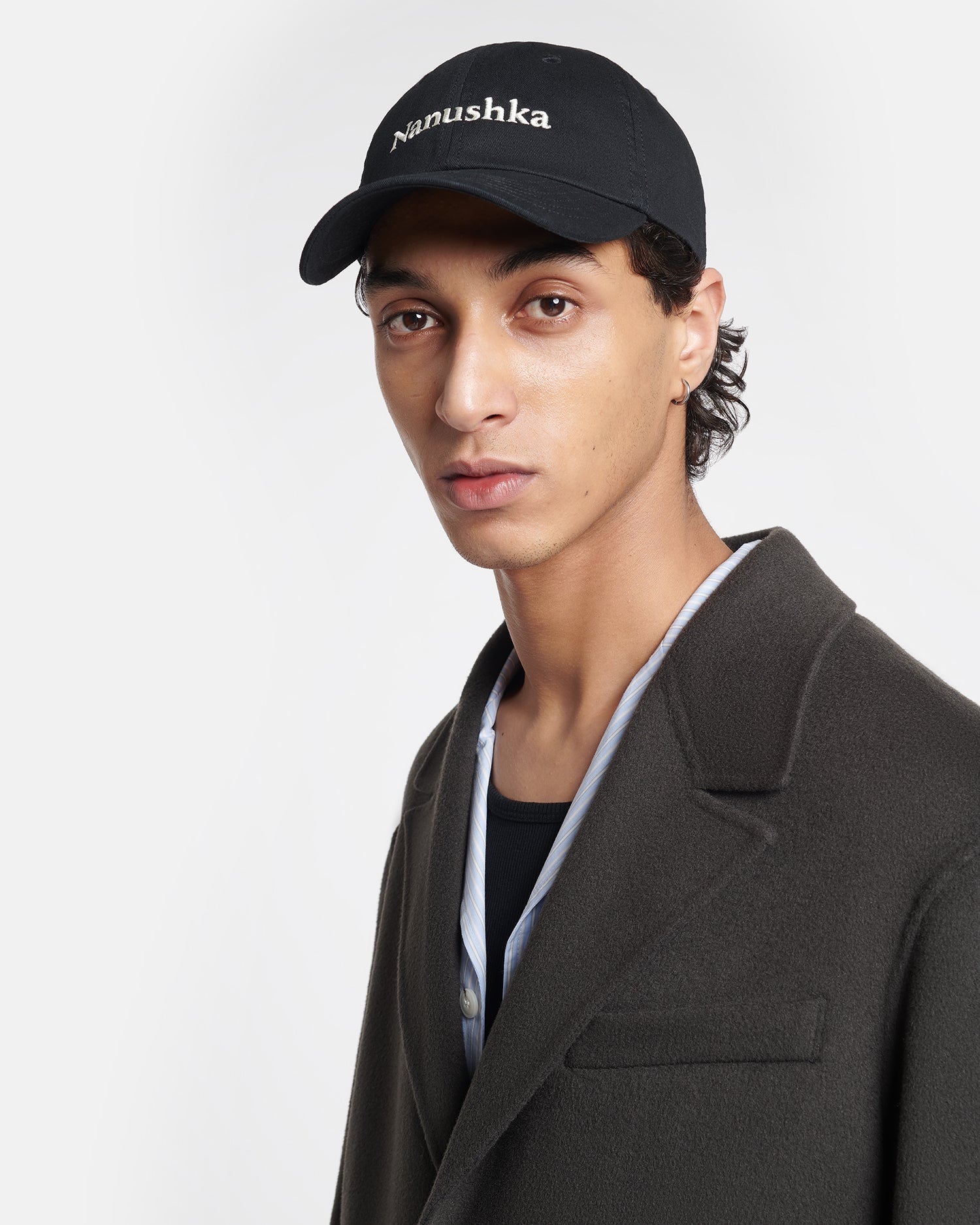 Casquette de baseball classique en sergé de coton noir avec logo brodé