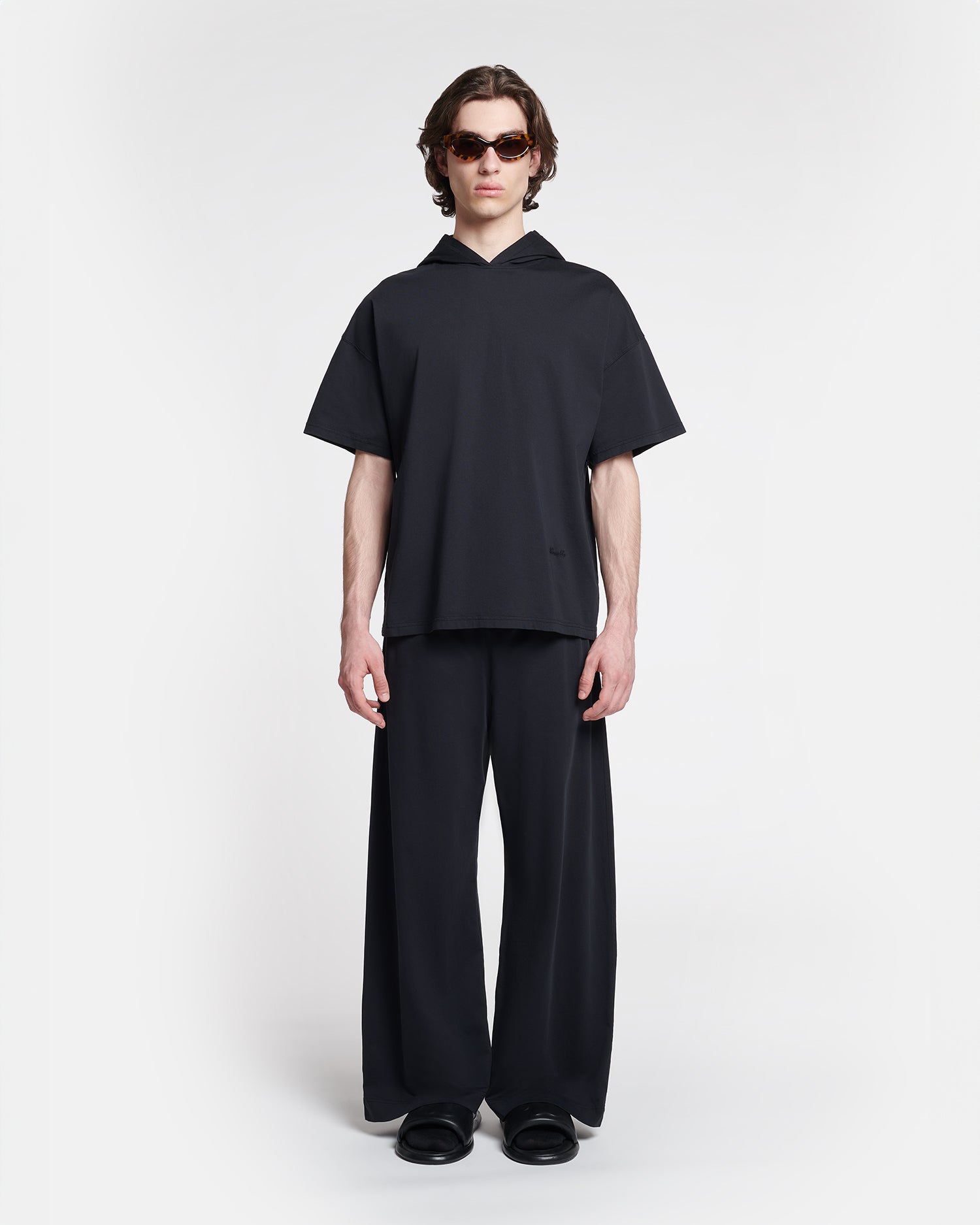 T-shirt ample à capuche et manches courtes en jersey de coton noir Coupe décontractée