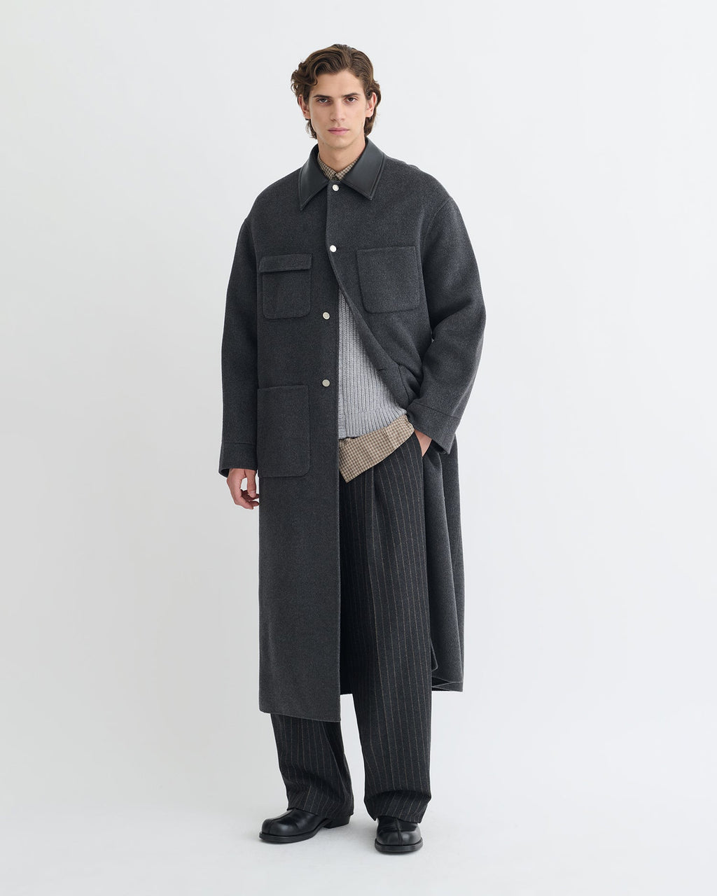 Manteau long double en laine surdimensionné avec col en cuir gris chiné