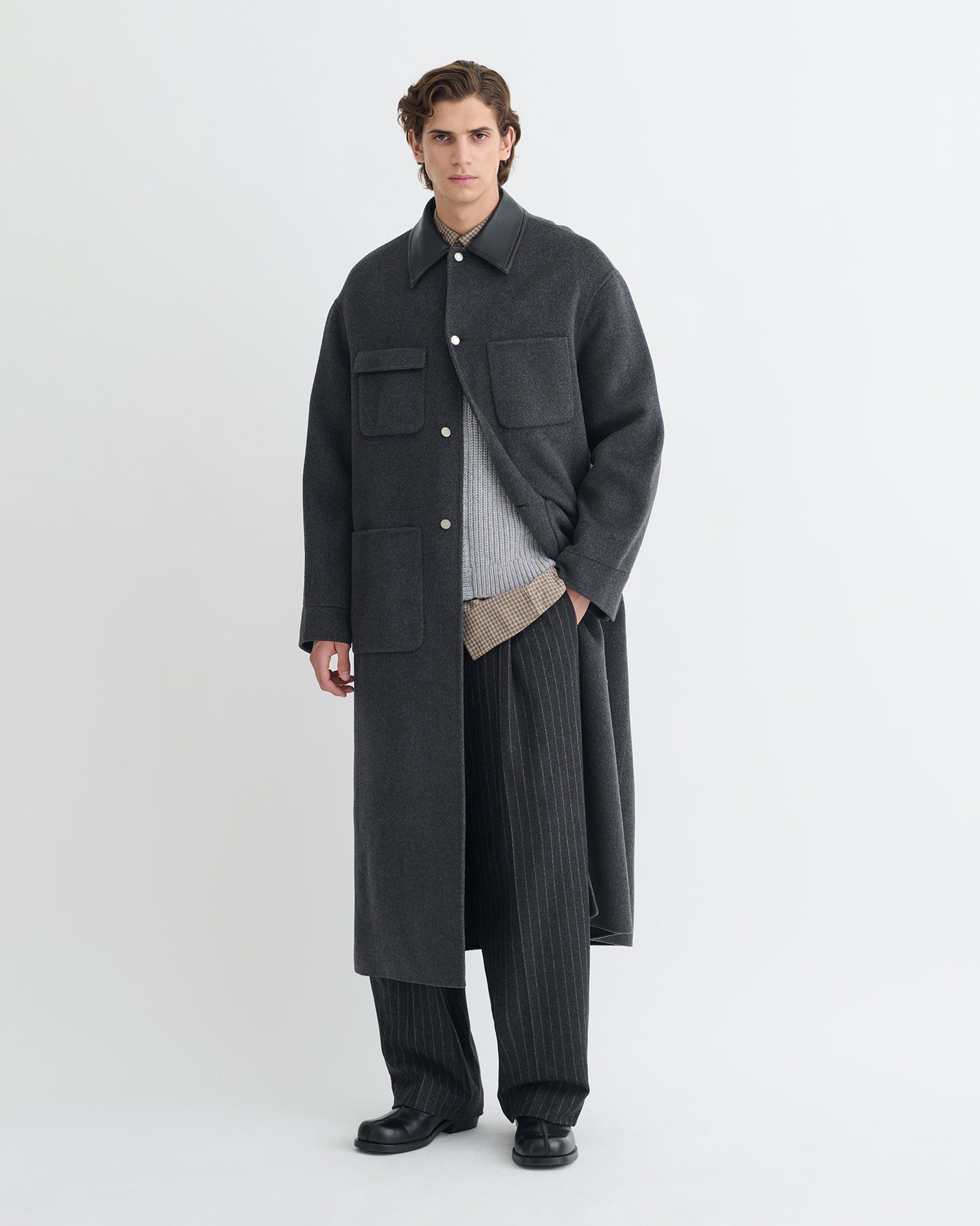 Manteau long double en laine surdimensionné avec col en cuir gris chiné