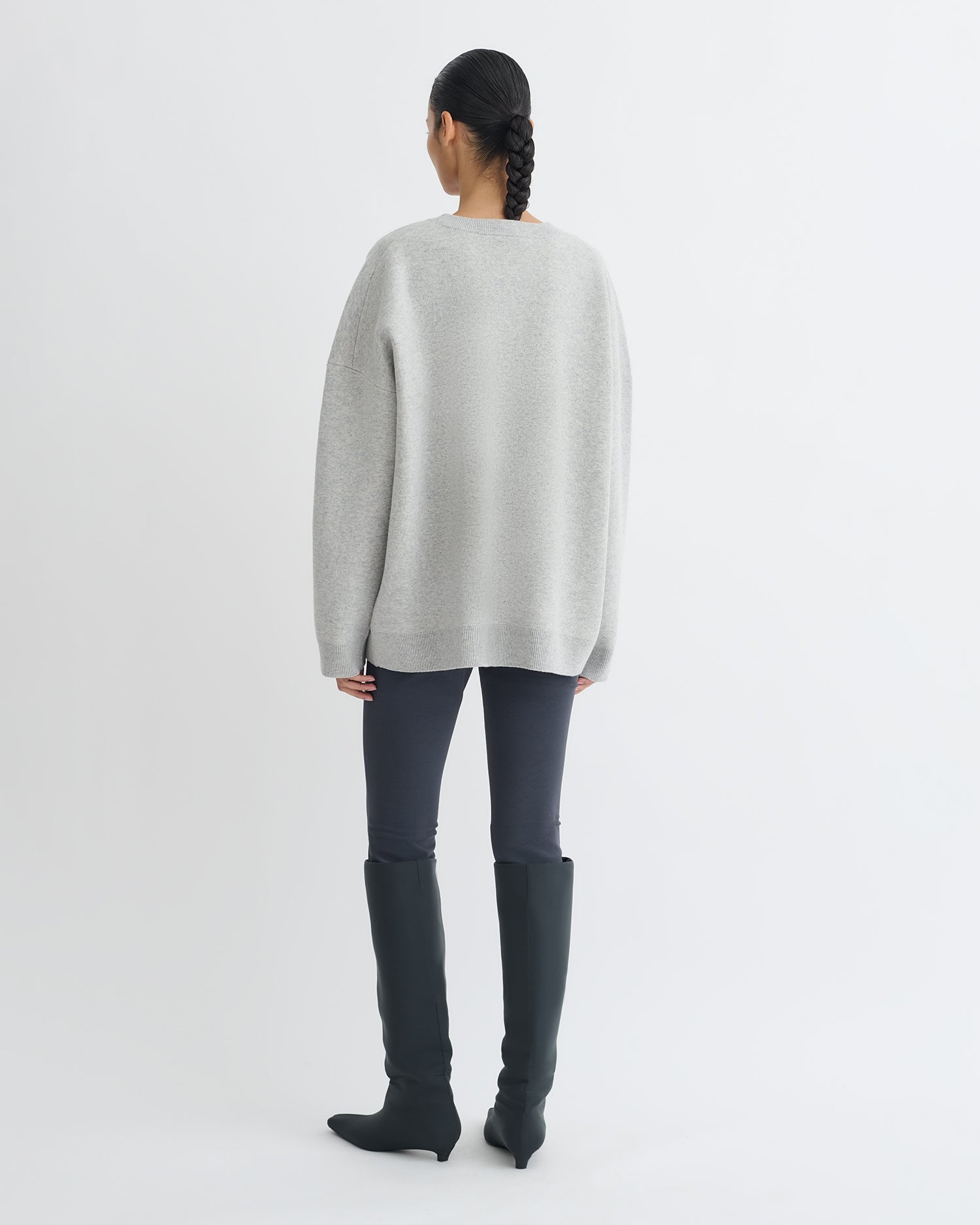 Pull ras-du-cou oversize en laine mérinos jacquard motif gris clair et crème