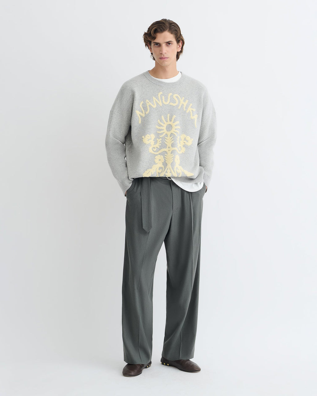 Pull ras-du-cou oversize en laine mérinos jacquard motif gris clair et crème