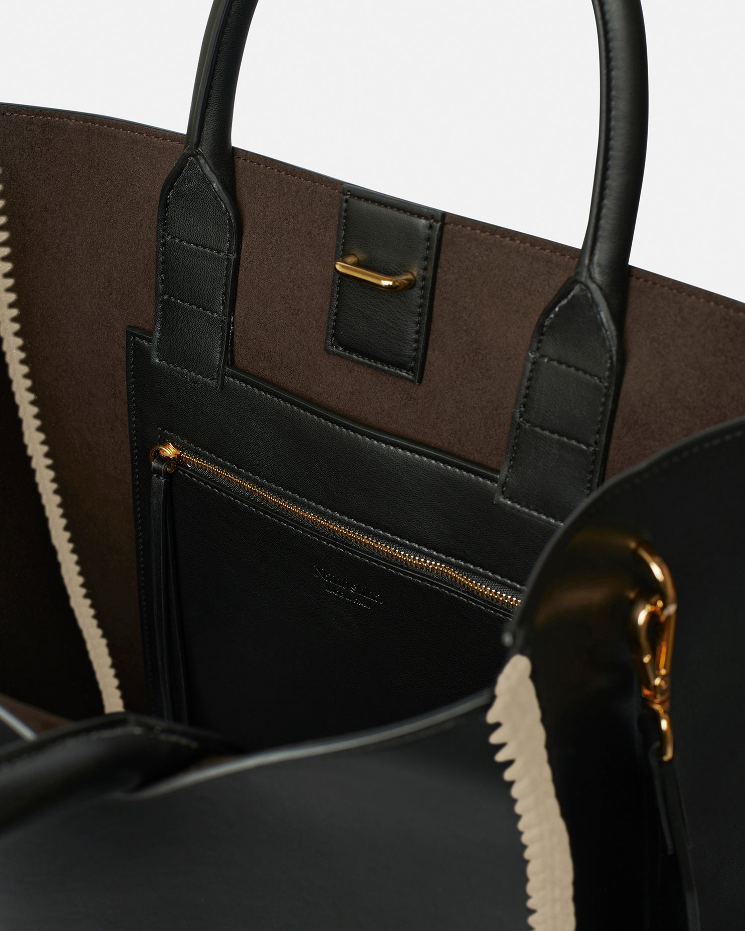 Sac fourre-tout en cuir et crochet fait main noir et crème avec bandoulière