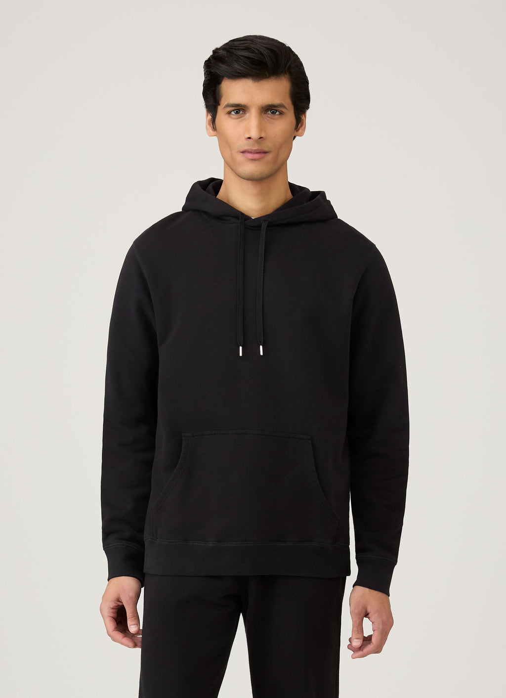 Sweat à capuche classique en coton noir pour homme avec poche kangourou