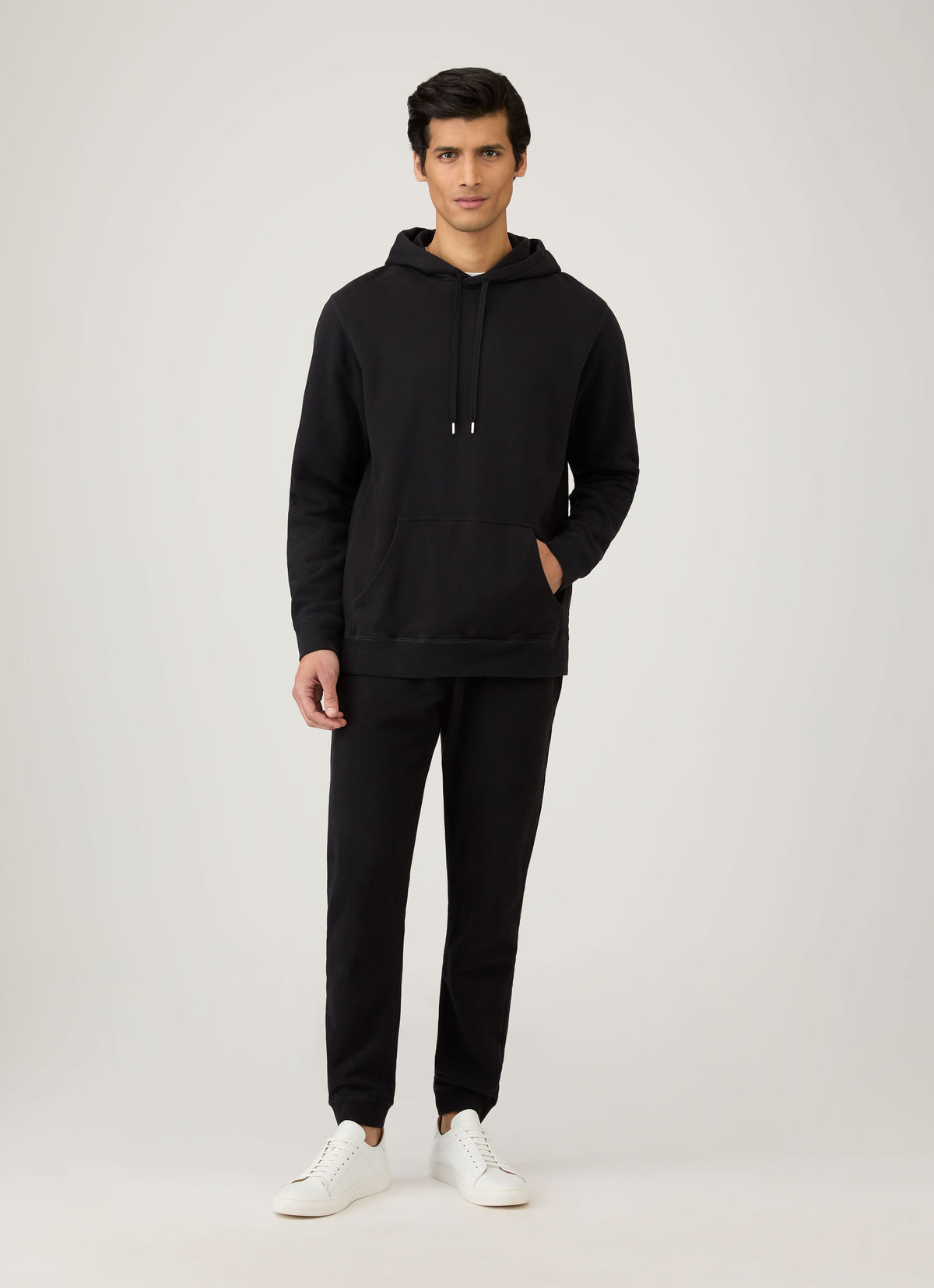 Sweat à capuche classique en coton noir pour homme avec poche kangourou