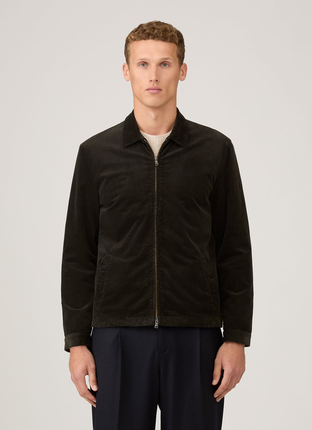 Blouson Harrington zippé en velours côtelé teint en pièce vert foncé Coupe classique