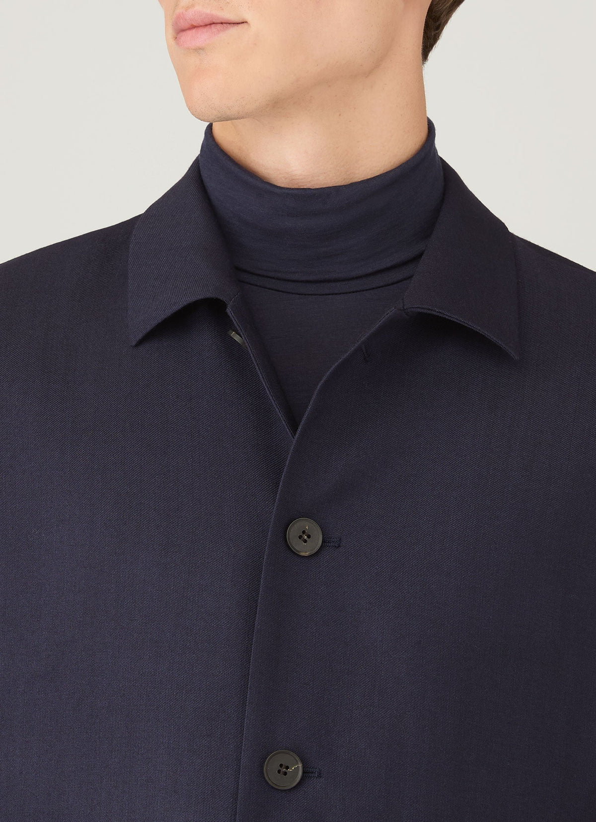 Veste boutonnée en sergé de laine bleu marine non structurée, demi-doublée, poches passepoilées