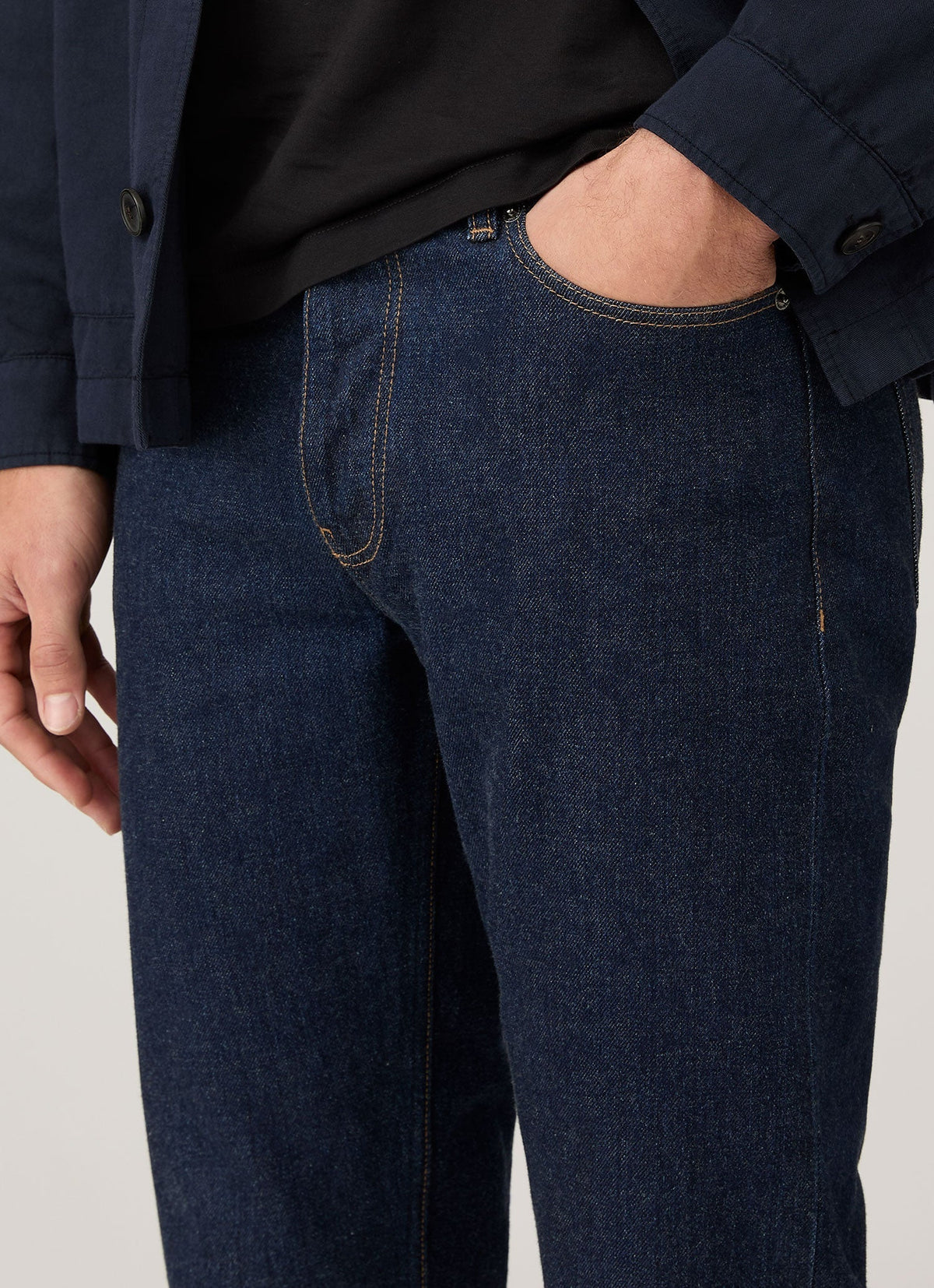 Jean coupe droite délavage foncé Regular Fit bleu marine