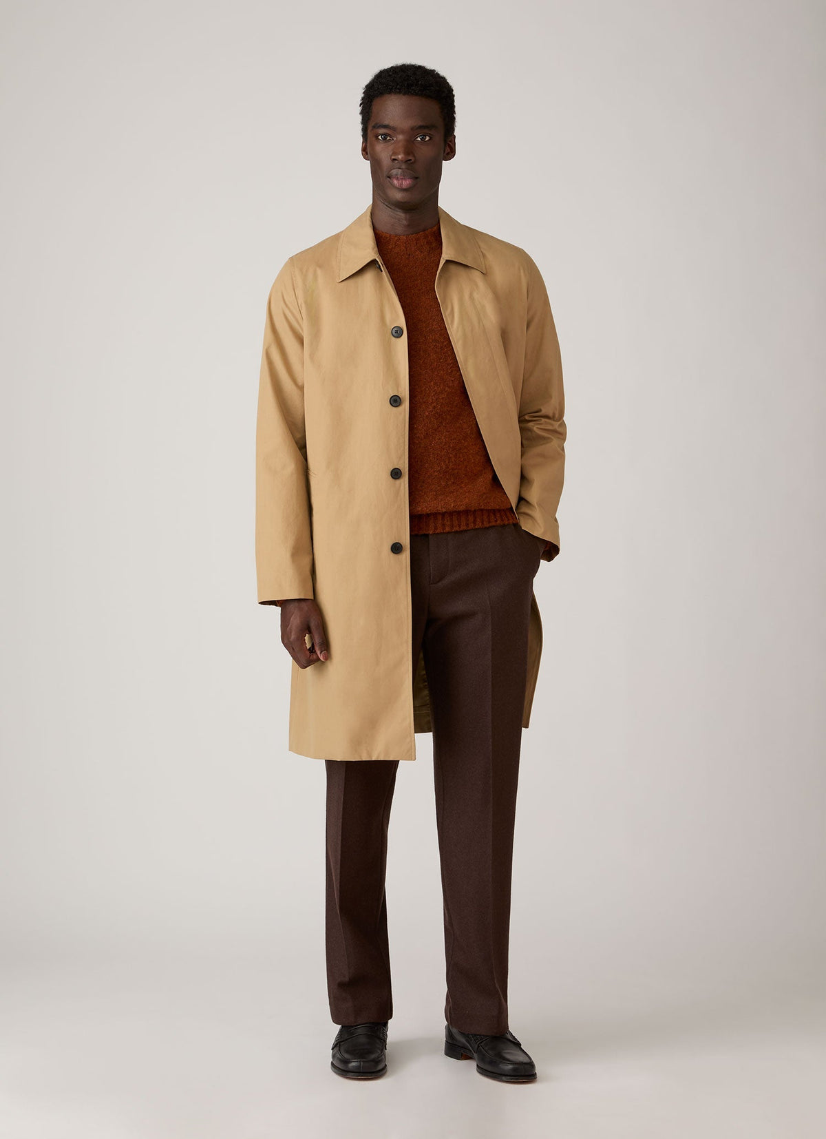 Pull ras du cou en laine d'agneau marron foncé tabac mélangé coupe droite
