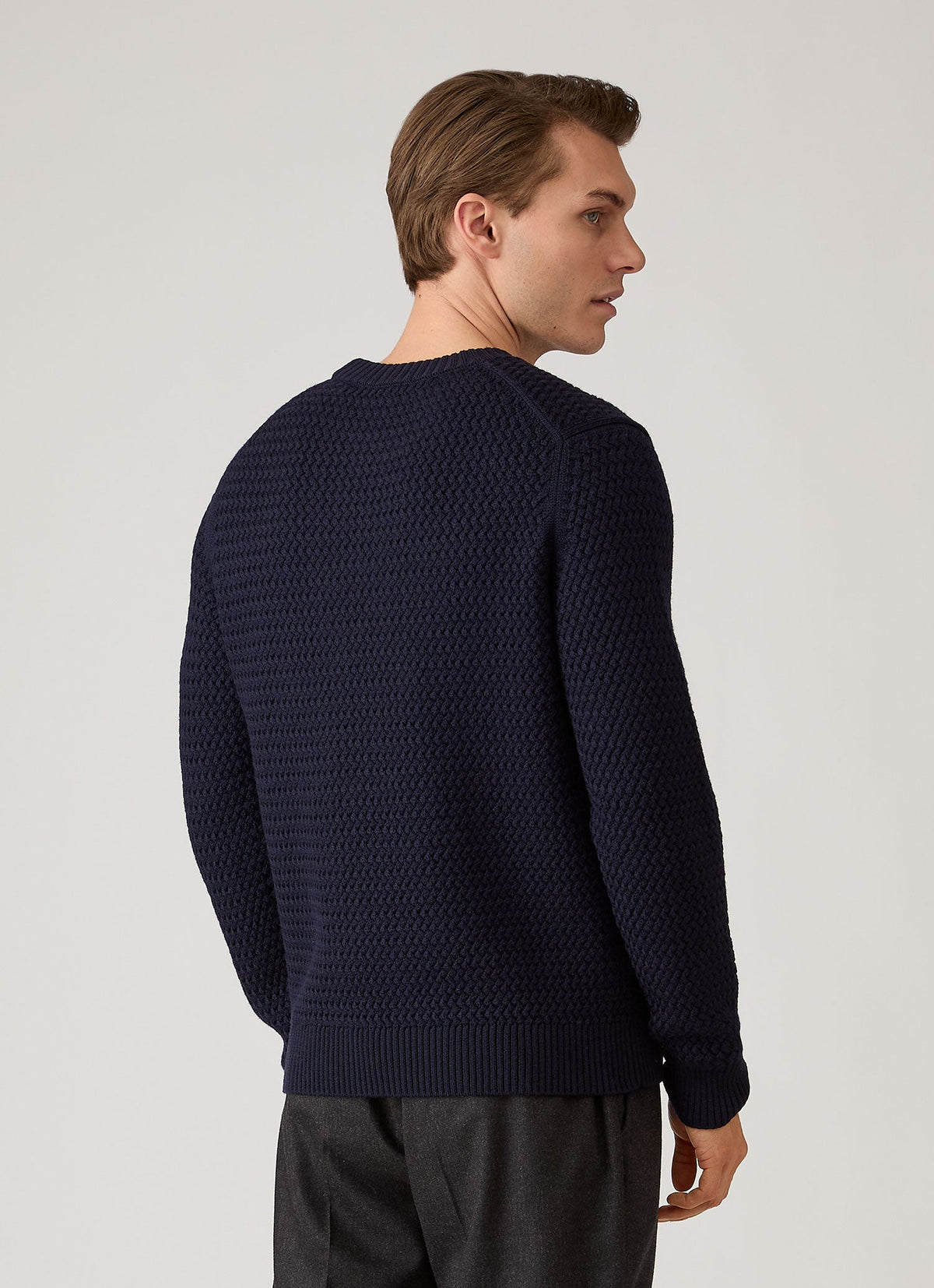 Pull ras du cou en laine mérinos tressée marine Coupe classique