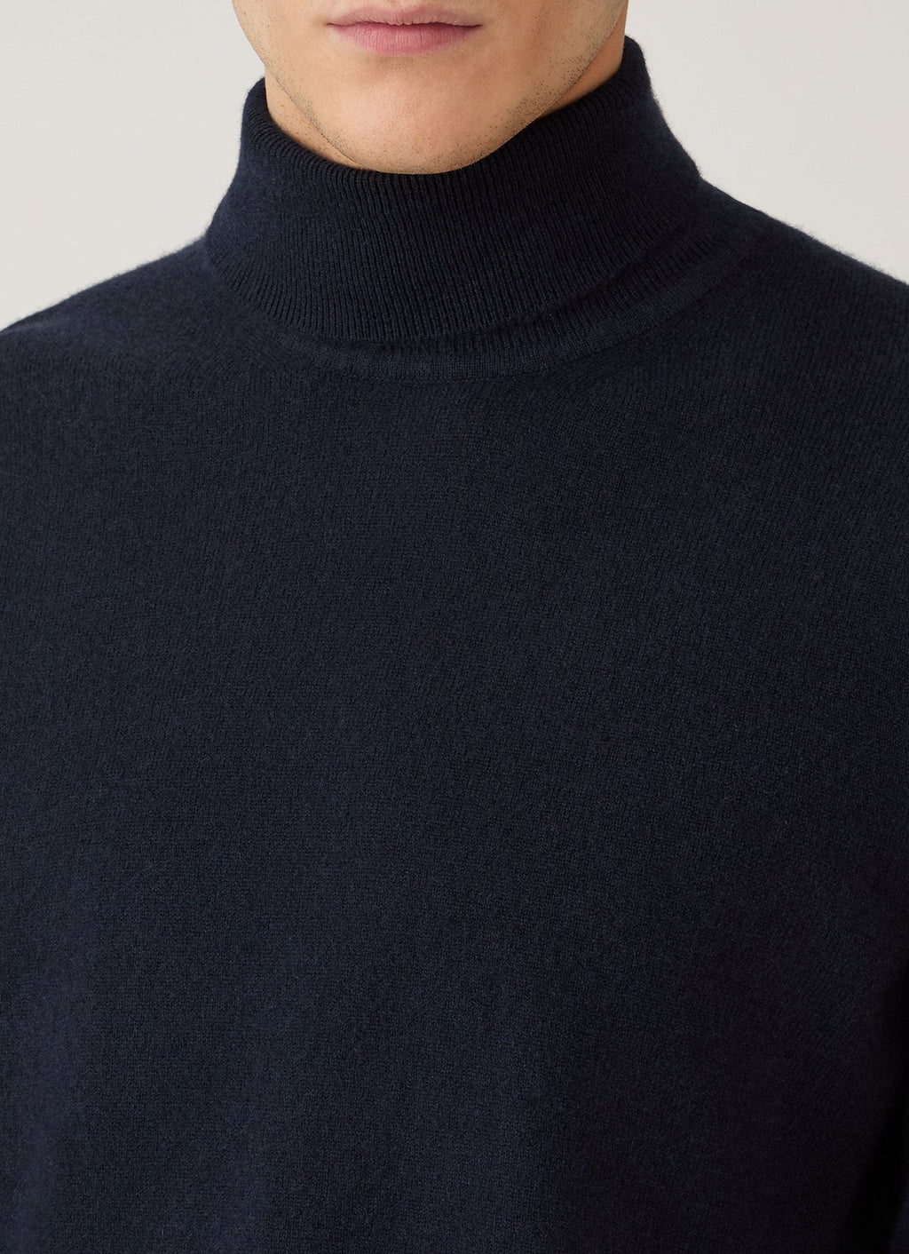 Pull col roulé en cachemire de catégorie A pour homme, coupe droite, bleu marine