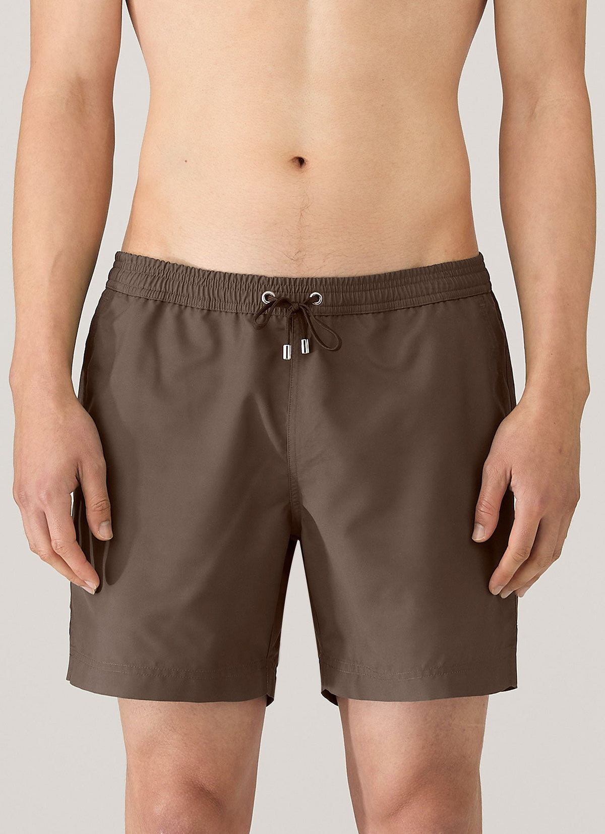Short de bain mi-long marron foncé avec cordon de serrage, séchage rapide, recyclé