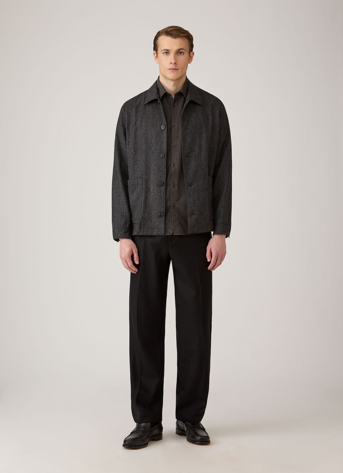 Chemise boutonnée à manches longues en velours côtelé fin anthracite coupe classique