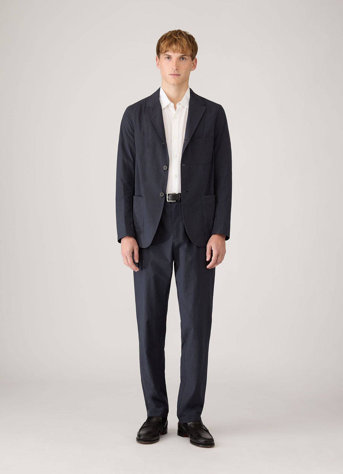 Pantalon ajusté en popeline de coton légère à coupe droite bleu marine pour homme