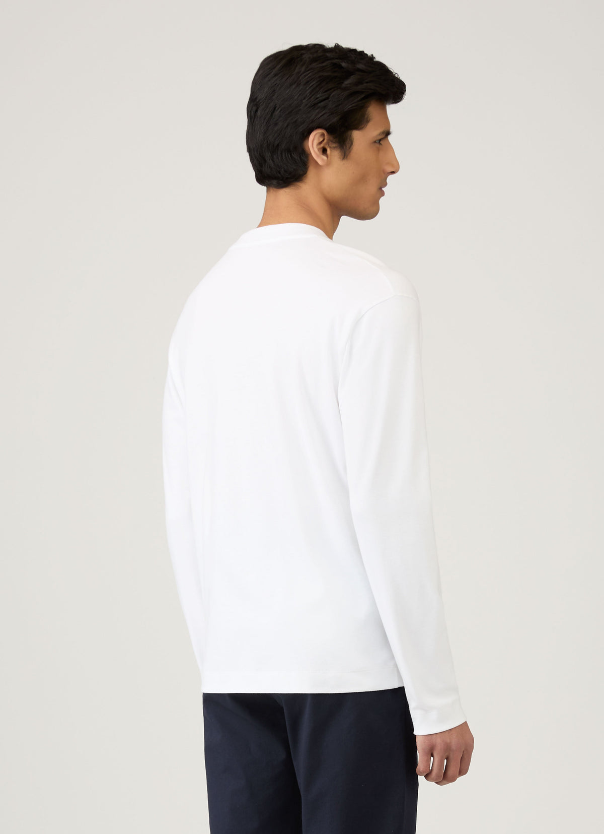 T-shirt blanc en coton épais à manches longues et coupe décontractée