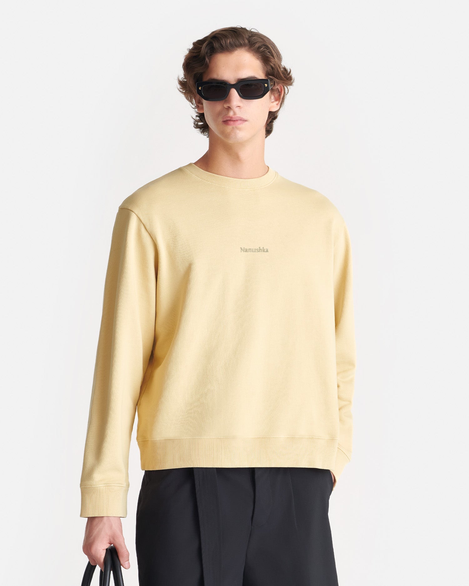Sweat-shirt ras-du-cou molletonné en coton biologique brodé à motifs oversize crème et noir